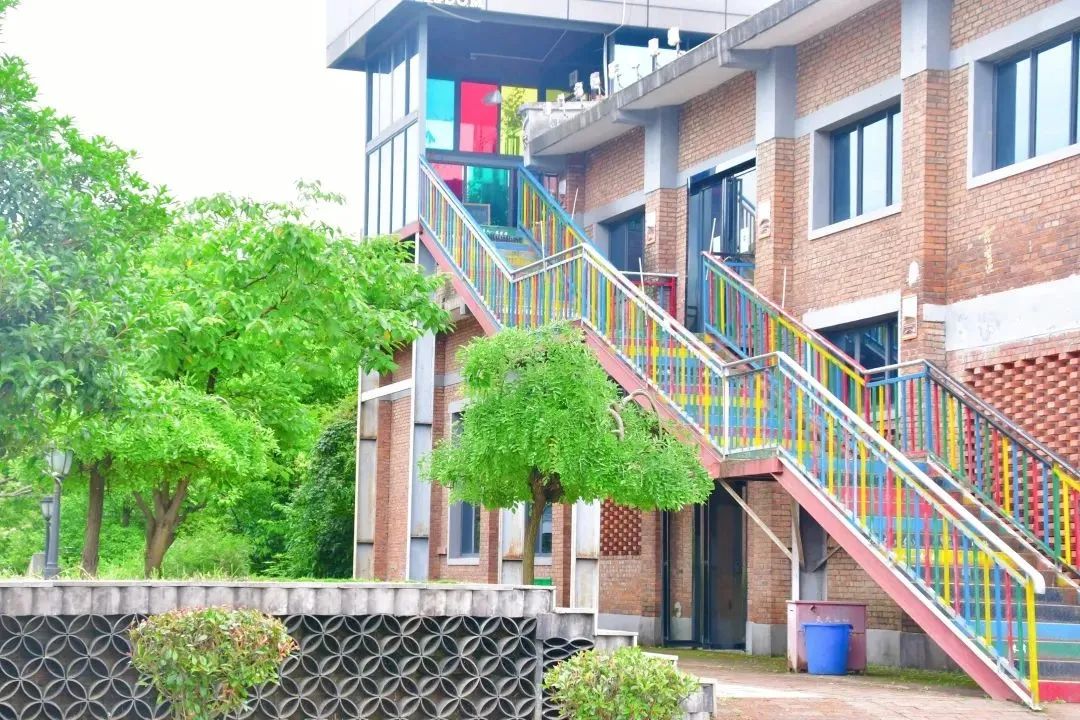 酒吧墙绘设计效果图_酒吧墙绘设计_酒吧墙绘素材