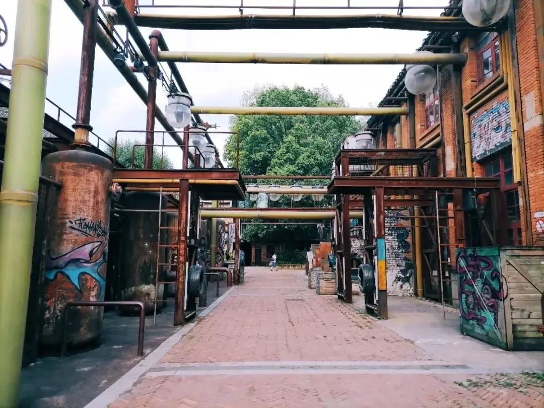 酒吧墙绘设计_酒吧墙绘设计效果图_酒吧墙绘素材