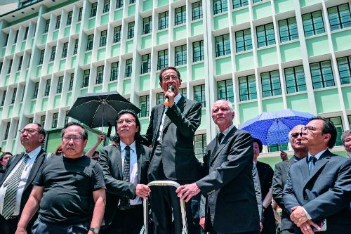 伞帐篷怎么搭_皇家雨伞_皇家帐篷伞