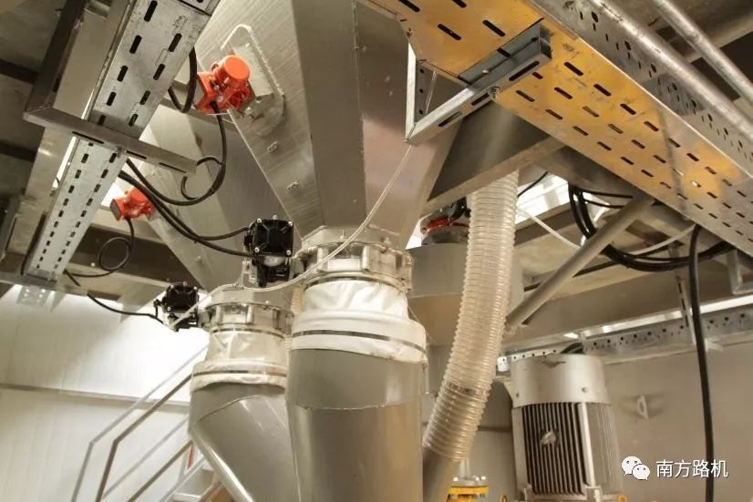 强制式混凝土搅拌机产品_强制式混凝土搅拌机视频_强制式混凝土搅拌机型号大全