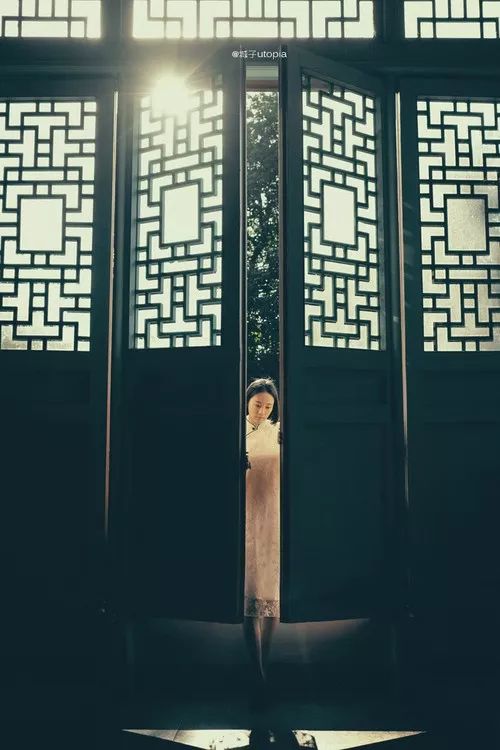 疼的单行道我逆行_单行道逆行几个抓拍镜头罚款_逆行走单行道