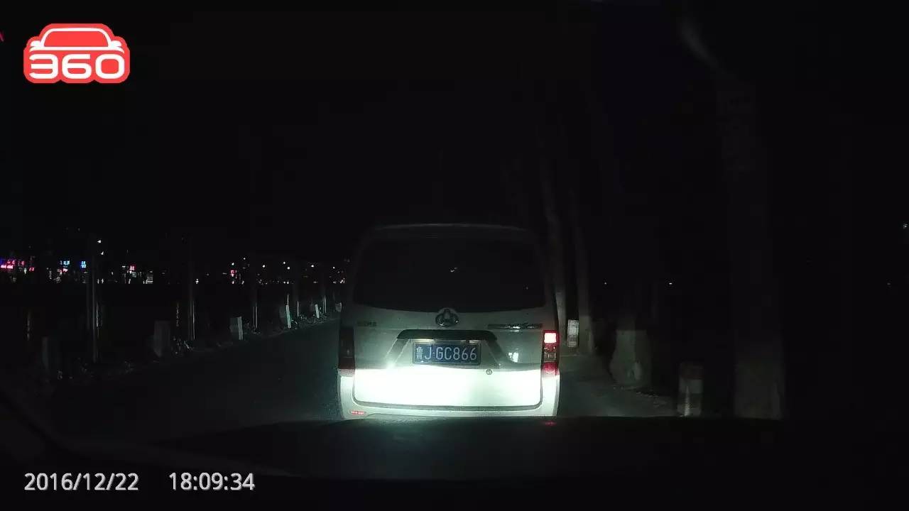 后视镜行车记录仪评测_行车评测仪记录视镜后还能用吗_后视镜行驶记录仪