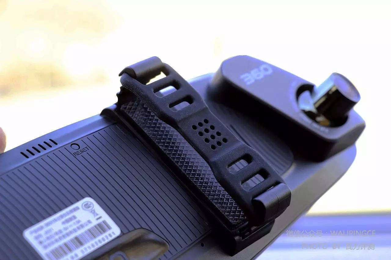 后视镜行车记录仪评测_后视镜行驶记录仪_行车评测仪记录视镜后还能用吗