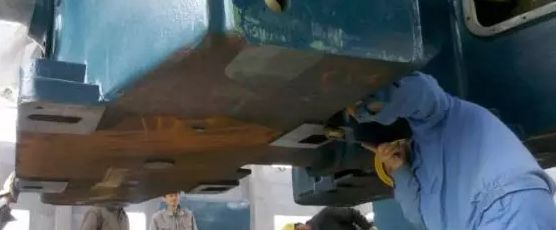 连杆瓦安装方法_连杆瓦片怎样装正确_连杆瓦的安装