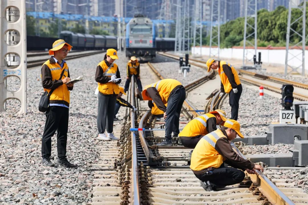 铁路道岔几何尺寸标准值_道岔几何要素_铁路道岔几何尺寸检查