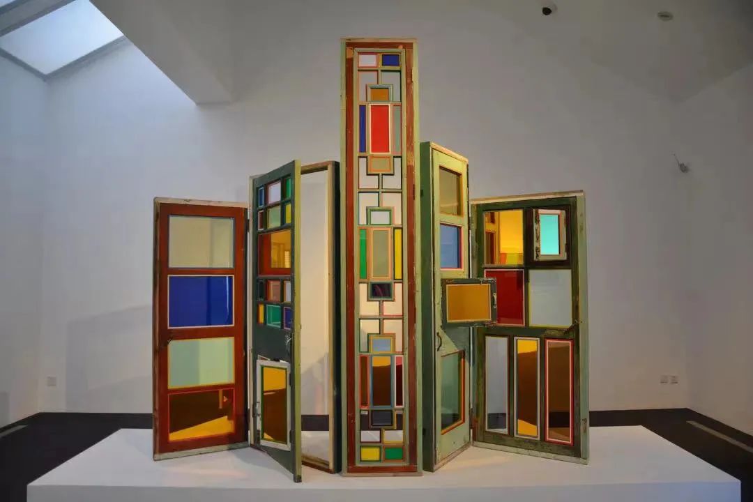 大理石纹山水画背景墙_山纹大理石_大理石纹山药慕斯成品