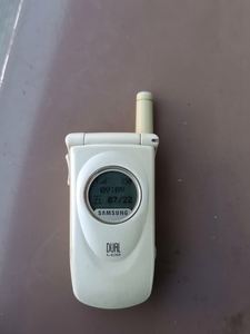 旧大哥大手机收购价_大哥大旧手机有人要吗_旧手机大哥大