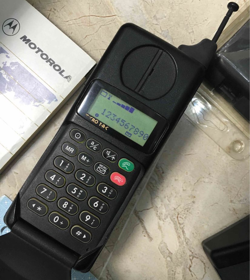 大哥大旧手机有人要吗_旧的大哥大手机的价值_旧手机大哥大