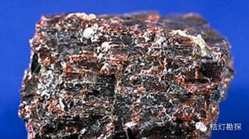 云母片的作用_片状云母_云母片什么意思