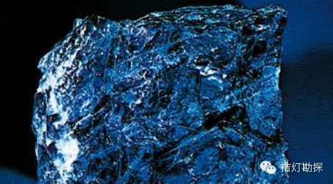 片状云母_云母片的作用_云母片什么意思