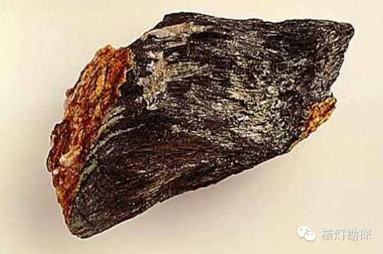 云母片的作用_云母片什么意思_片状云母