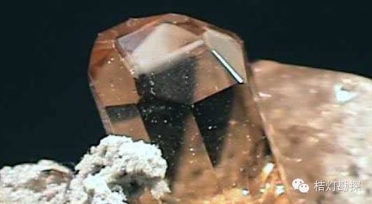 片状云母_云母片的作用_云母片什么意思