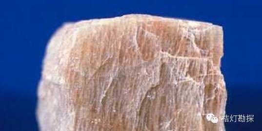 云母片的作用_片状云母_云母片什么意思