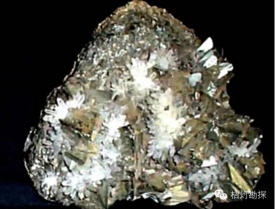 云母片的作用_云母片什么意思_片状云母