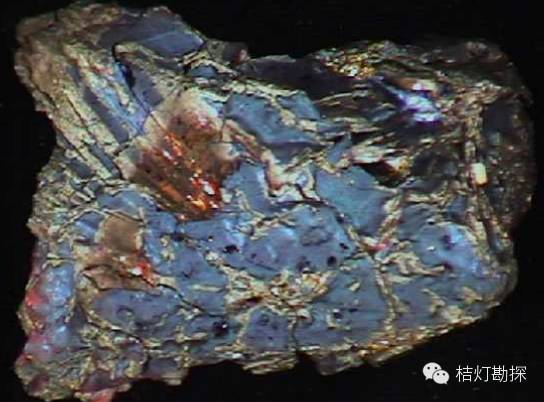 云母片什么意思_片状云母_云母片的作用