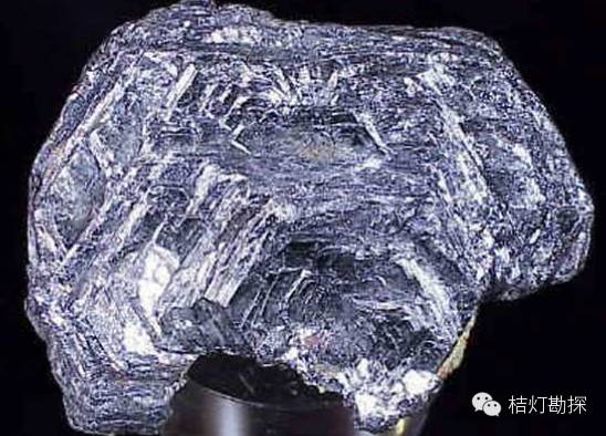 云母片什么意思_片状云母_云母片的作用