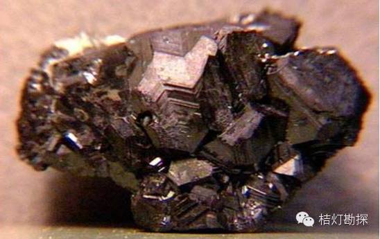 片状云母_云母片的作用_云母片什么意思