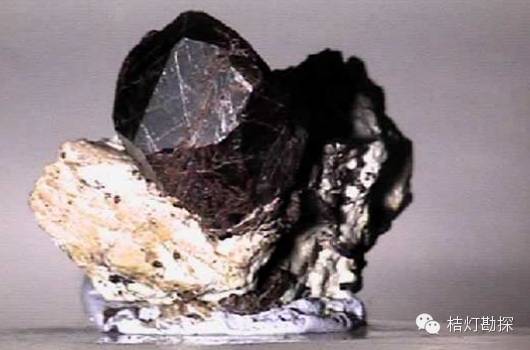 片状云母_云母片什么意思_云母片的作用