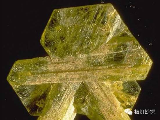 云母片什么意思_片状云母_云母片的作用