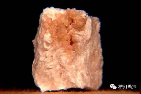 云母片什么意思_片状云母_云母片的作用