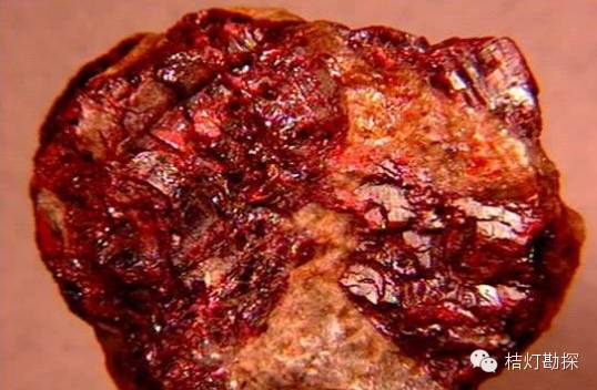 云母片的作用_云母片什么意思_片状云母