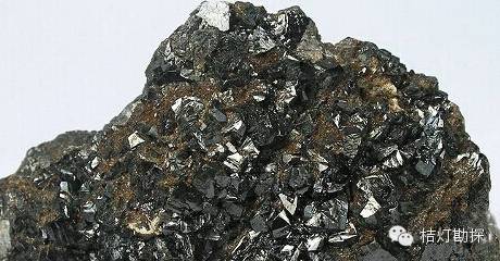 云母片的作用_云母片什么意思_片状云母