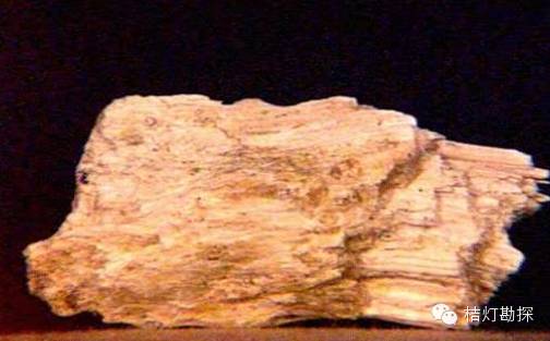 云母片的作用_片状云母_云母片什么意思