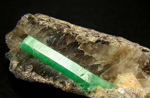 片状云母_云母片的作用_云母片什么意思