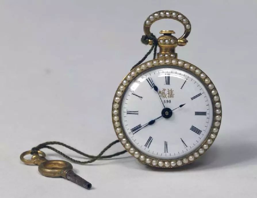 芝柏hf纯银手表_芝柏石英表_芝柏手表多少钱一块