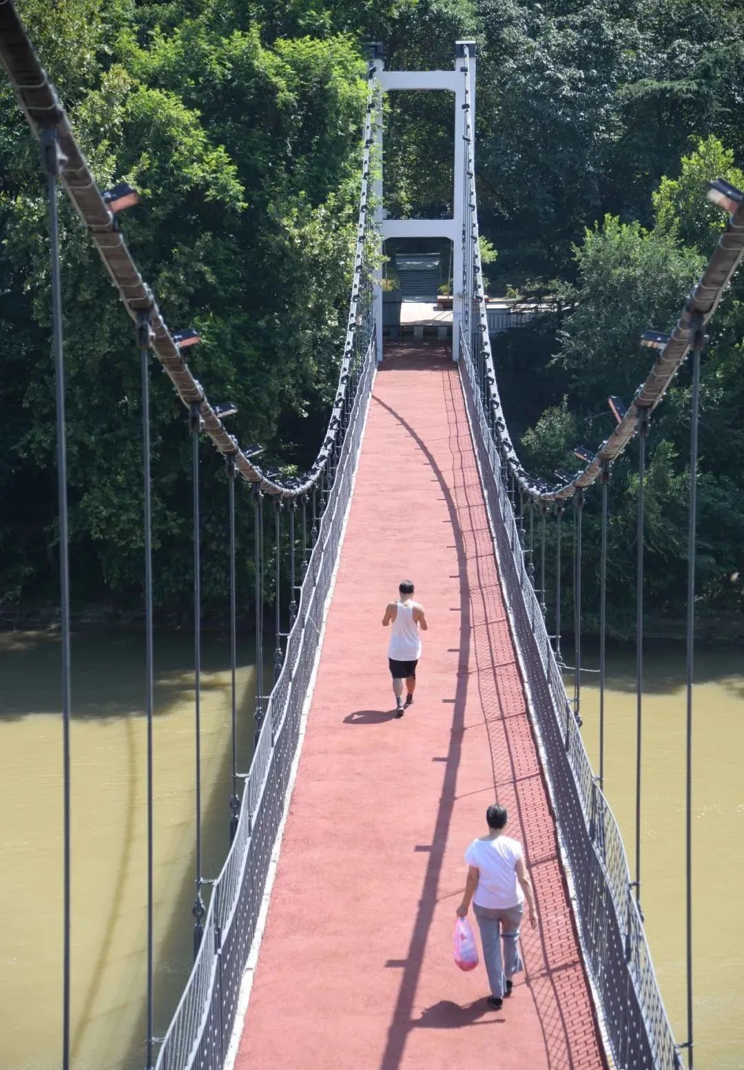 引桥是哪部分_引桥是桥的哪里_桥引是什么意思