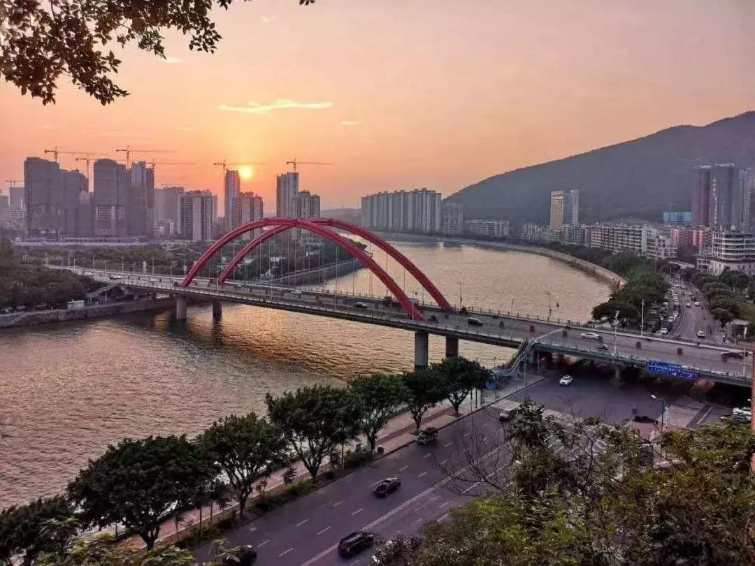 引桥是桥的哪里_引桥桥型_桥的引桥是什么