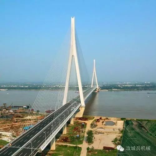 引桥是桥的哪里_引桥是哪部分_桥的引桥是什么