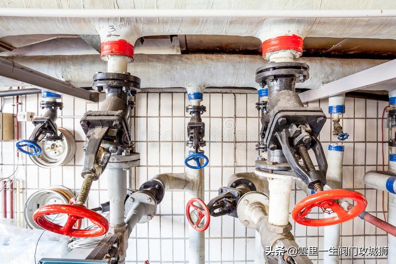 铸钢旋启止回阀_碳钢旋启式止回阀_旋启式止回阀工作原理视频