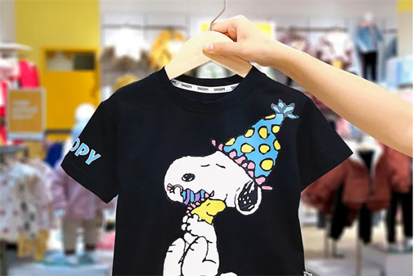 史努比童装加盟