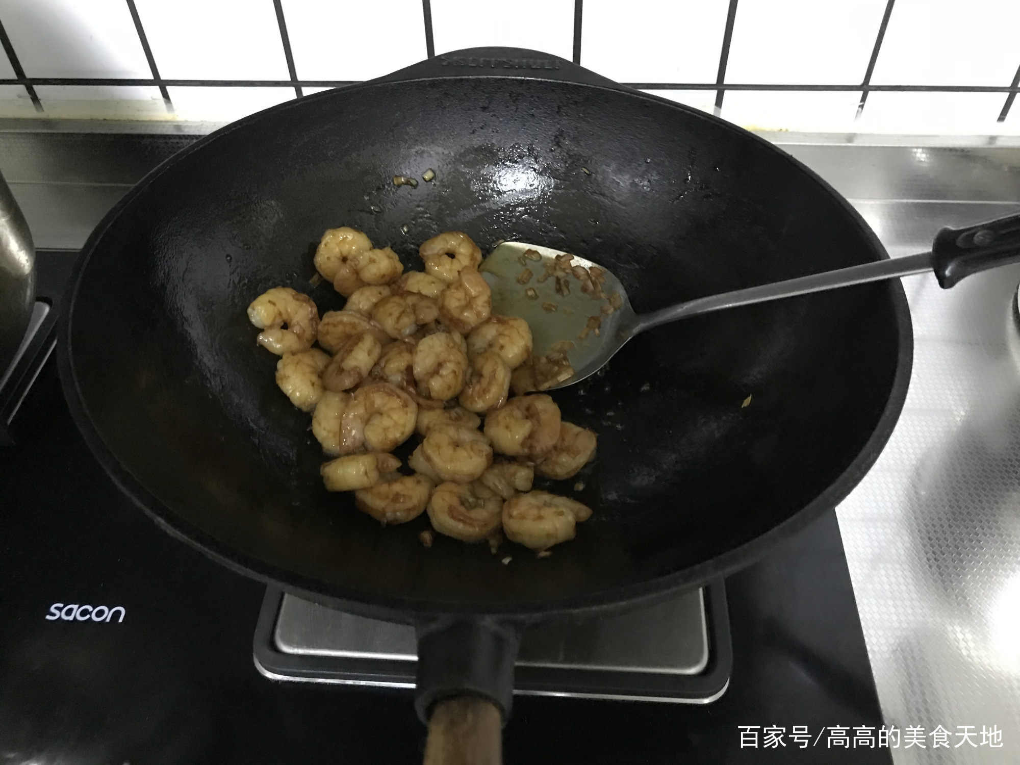 如图甲所示是一艘海事打捞船_如图所示是打捞船_如图所示是打捞物体的模拟装置