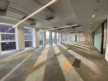 总部基地独栋 500平整层办公室 全新装修 汉威国际广场旁