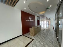 丰台科技园!三面采光!事业开阔!全新精装修!紧邻地铁!