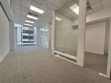 汉威国际丨小面积丨精装修丨地铁口丨落地窗丨无遮挡丨可注册