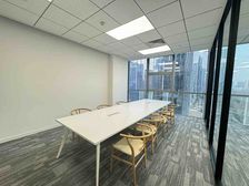 丰台科技园!汉威国际广场! 精装修! 稀缺户型!地铁上盖!