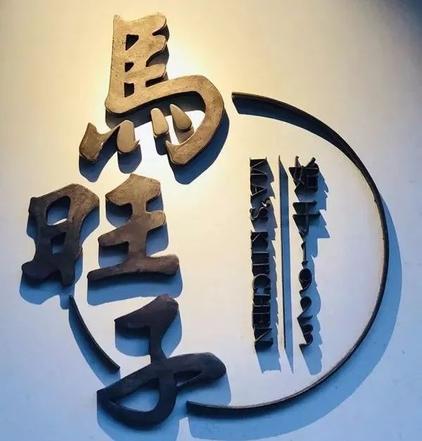 小米盒子视频里的小型投影仪是什么的_投影仪小米盒子怎么用_投影和小米盒子能无线连接吗