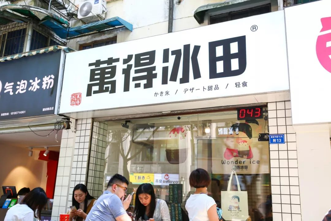 小米盒子视频里的小型投影仪是什么的_投影仪小米盒子怎么用_投影和小米盒子能无线连接吗