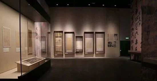 投影仪小米盒子怎么用_投影和小米盒子能无线连接吗_小米盒子视频里的小型投影仪是什么的