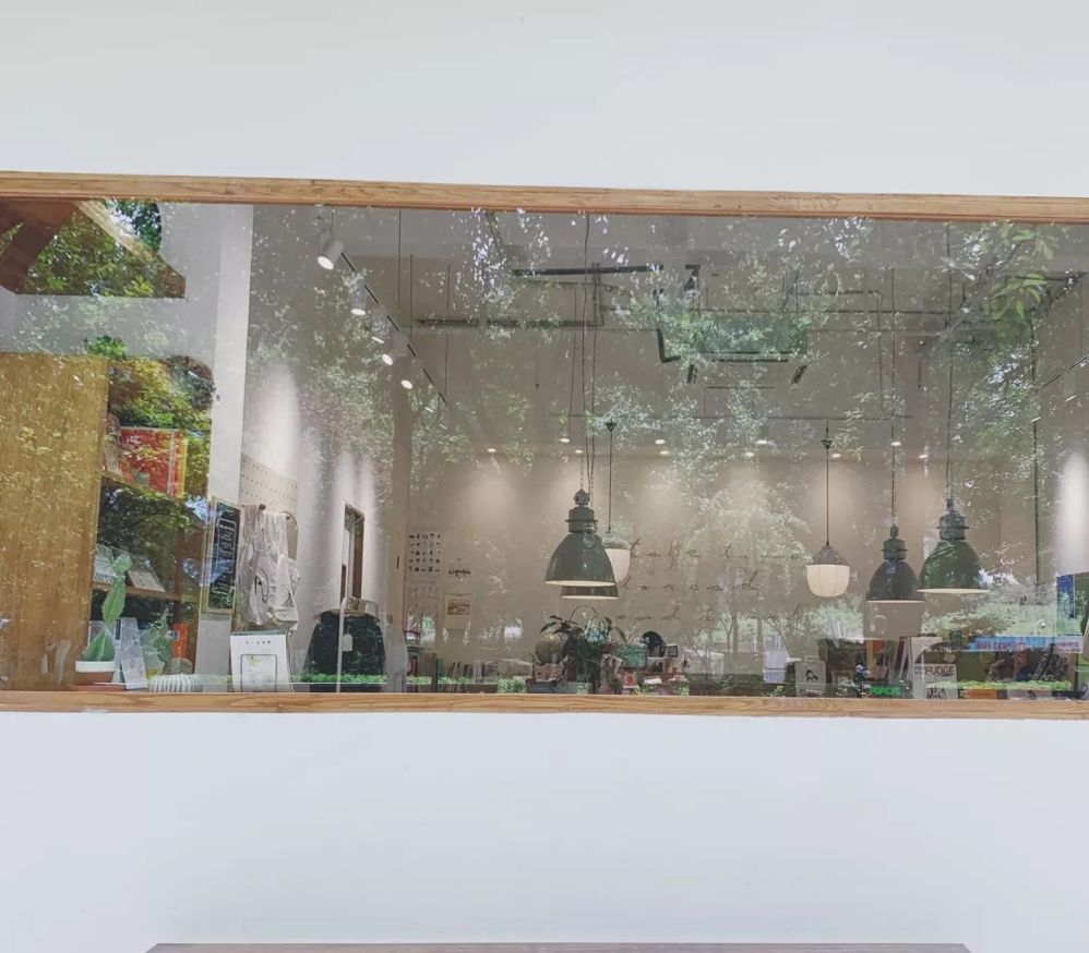 投影仪小米盒子怎么用_投影和小米盒子能无线连接吗_小米盒子视频里的小型投影仪是什么的