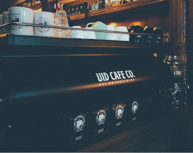 投影和小米盒子能无线连接吗_小米盒子视频里的小型投影仪是什么的_投影仪小米盒子怎么用