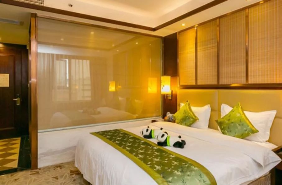 投影和小米盒子能无线连接吗_投影仪小米盒子怎么用_小米盒子视频里的小型投影仪是什么的