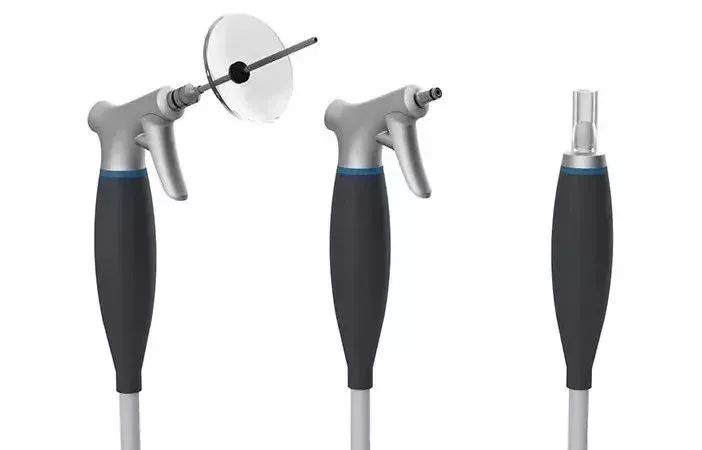 小米盒子视频里的小型投影仪是什么的_投影仪小米盒子怎么用_投影和小米盒子能无线连接吗