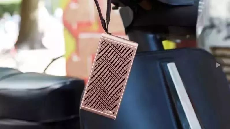 投影和小米盒子能无线连接吗_投影仪小米盒子怎么用_小米盒子视频里的小型投影仪是什么的