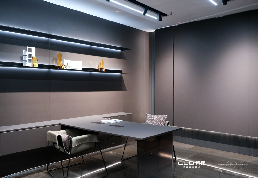 电视柜玻璃碎了能换吗_新款玻璃电视柜图片_电视柜玻璃柜