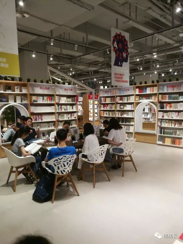 重庆方特科幻主题公园_重庆方特科幻公园上午人多还是下午人多?_重庆方特公园营业时间