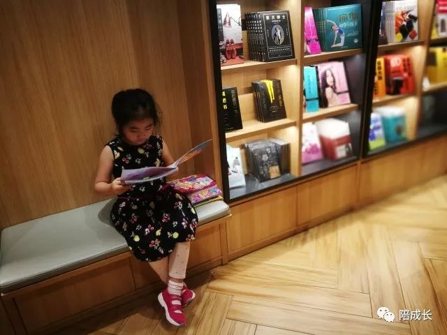 重庆方特科幻公园上午人多还是下午人多?_重庆方特公园营业时间_重庆方特科幻主题公园